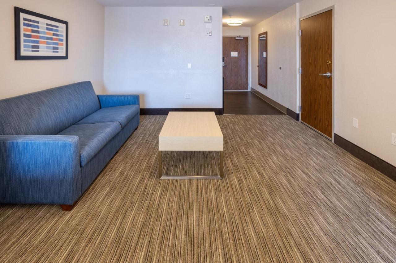 Holiday Inn Express Hotel & Suites Salisbury - Delmar By Ihg Екстер'єр фото