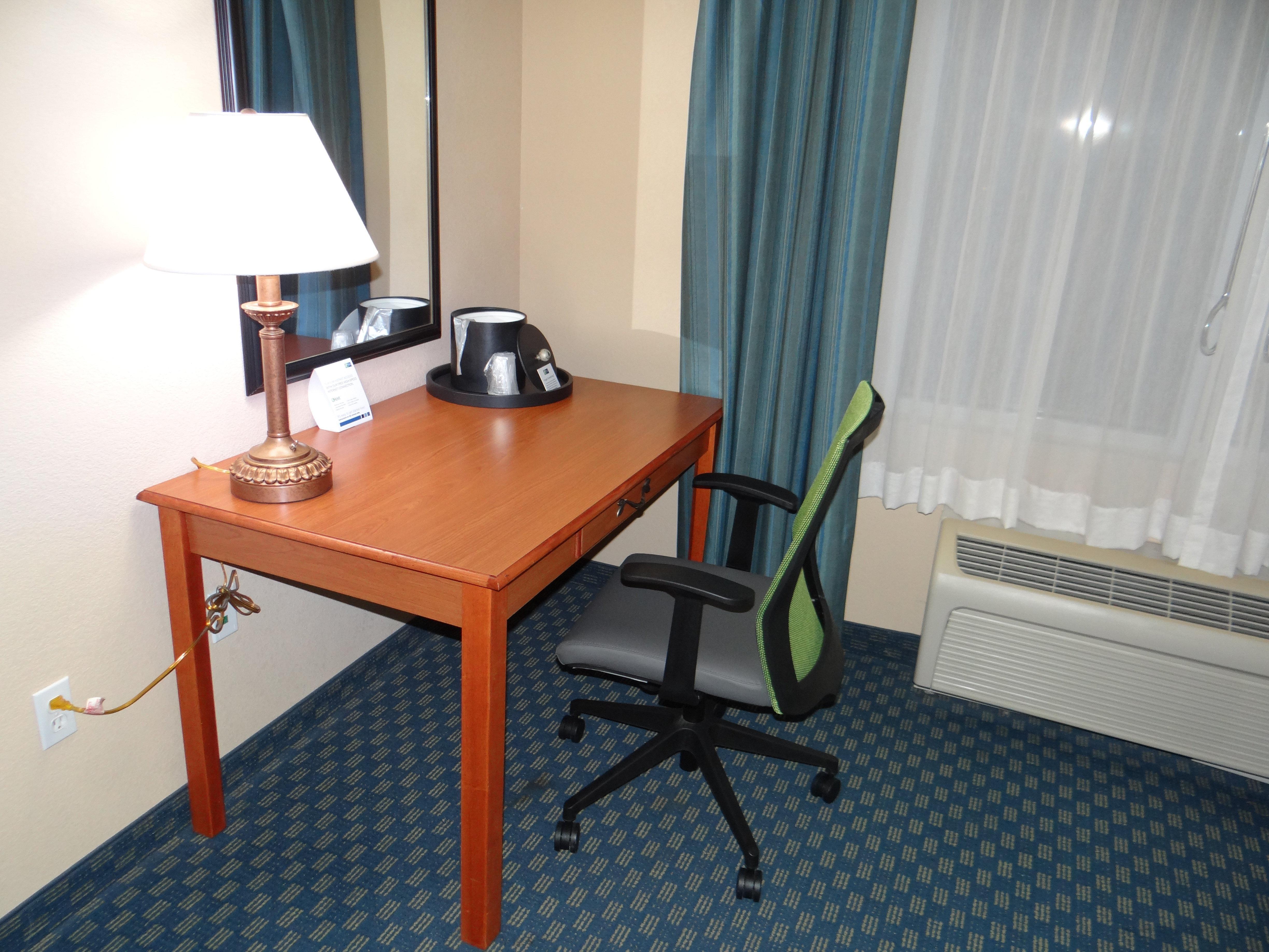 Holiday Inn Express Hotel & Suites Salisbury - Delmar By Ihg Екстер'єр фото