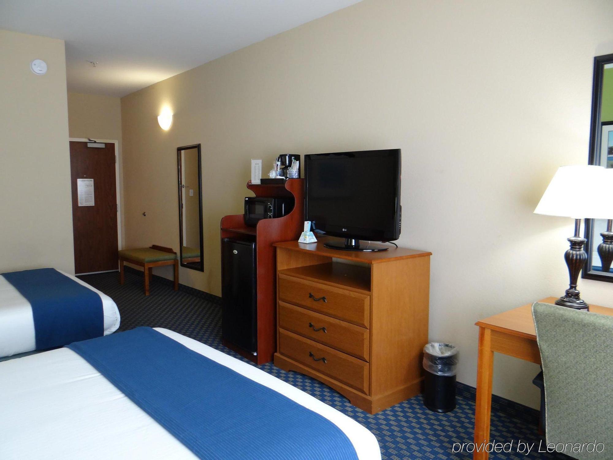 Holiday Inn Express Hotel & Suites Salisbury - Delmar By Ihg Екстер'єр фото