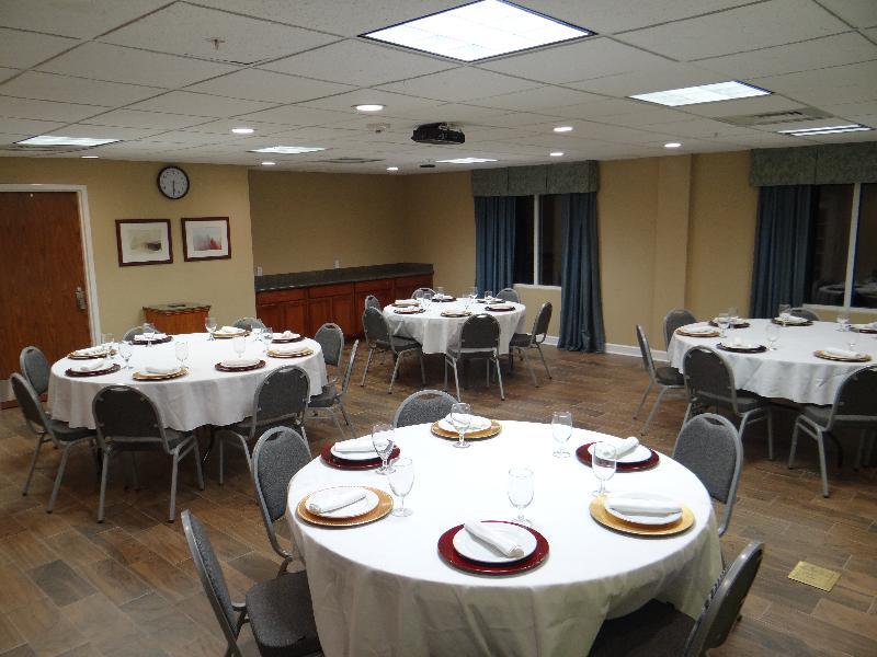 Holiday Inn Express Hotel & Suites Salisbury - Delmar By Ihg Екстер'єр фото